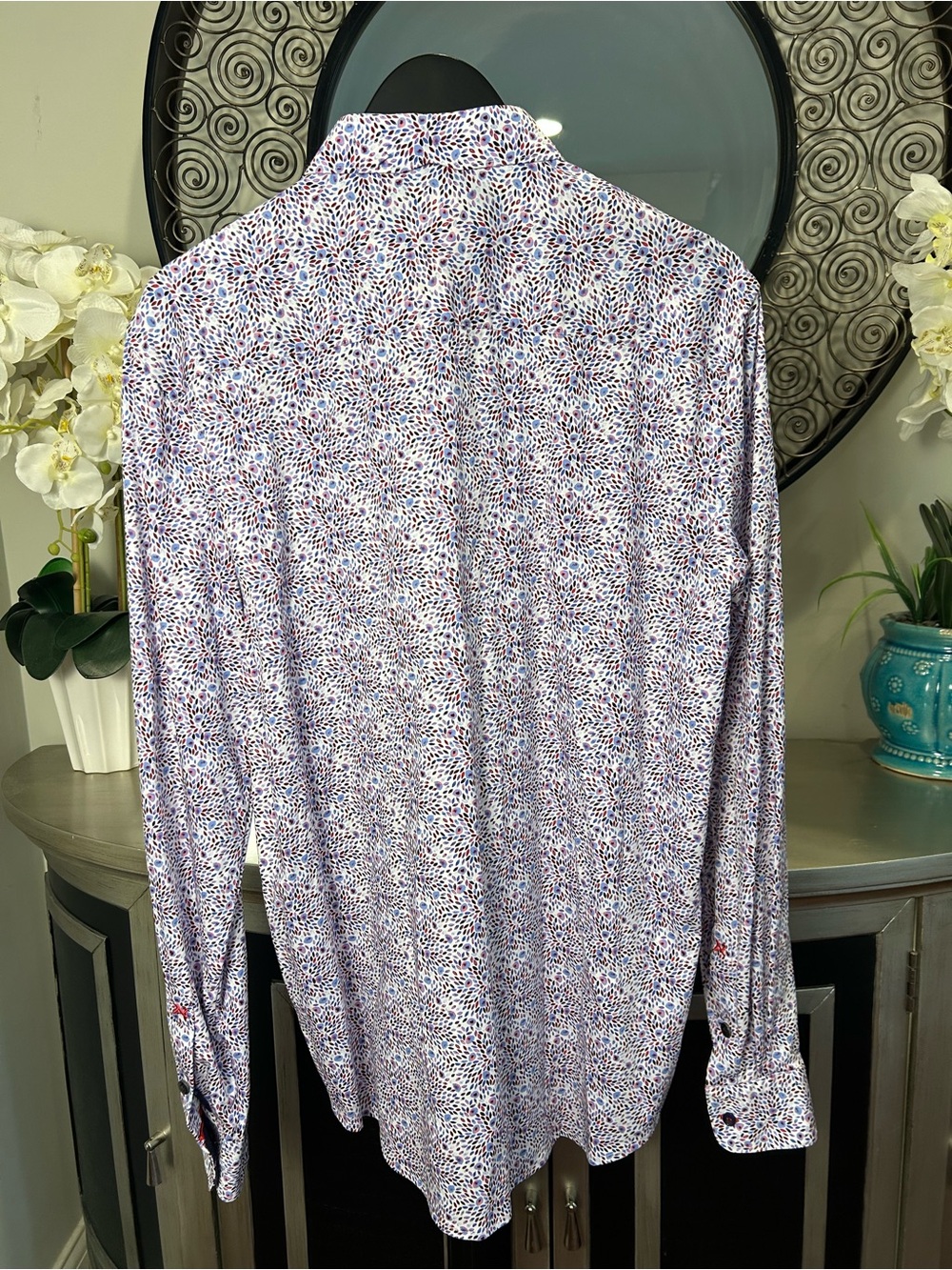 Au Noir Men's White Micro Floral Button-Down Shirt with Blue Accents - Picture 4 of 8